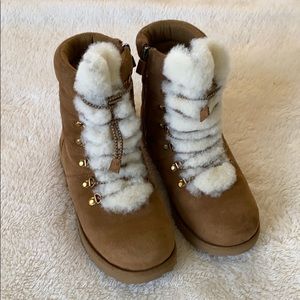 Girls UGG Boots in EXCELLENT CONDITION